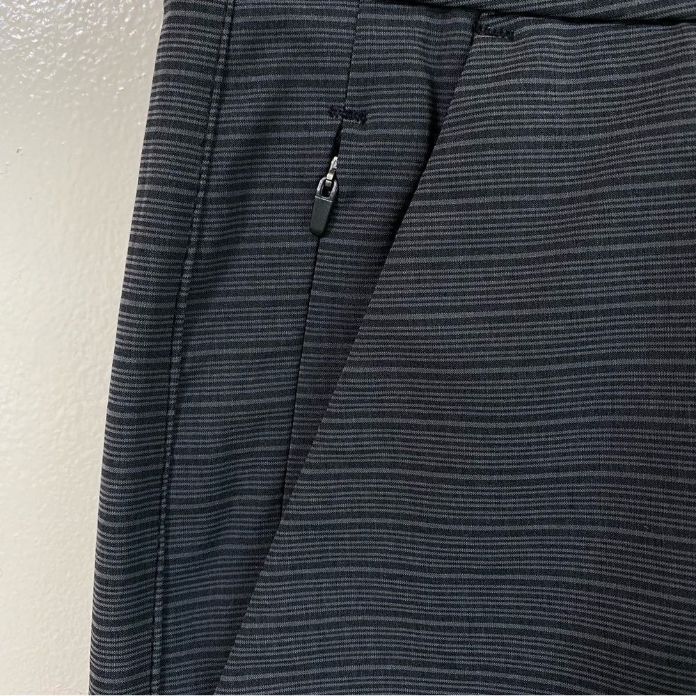 Hang Ten Hybrid men’s short size 38 - Picture 5 of 8